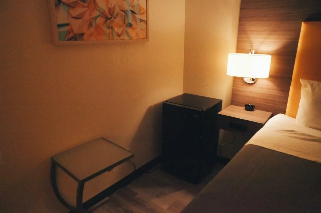 All Seasons Inn & Suites Memphis Hotel