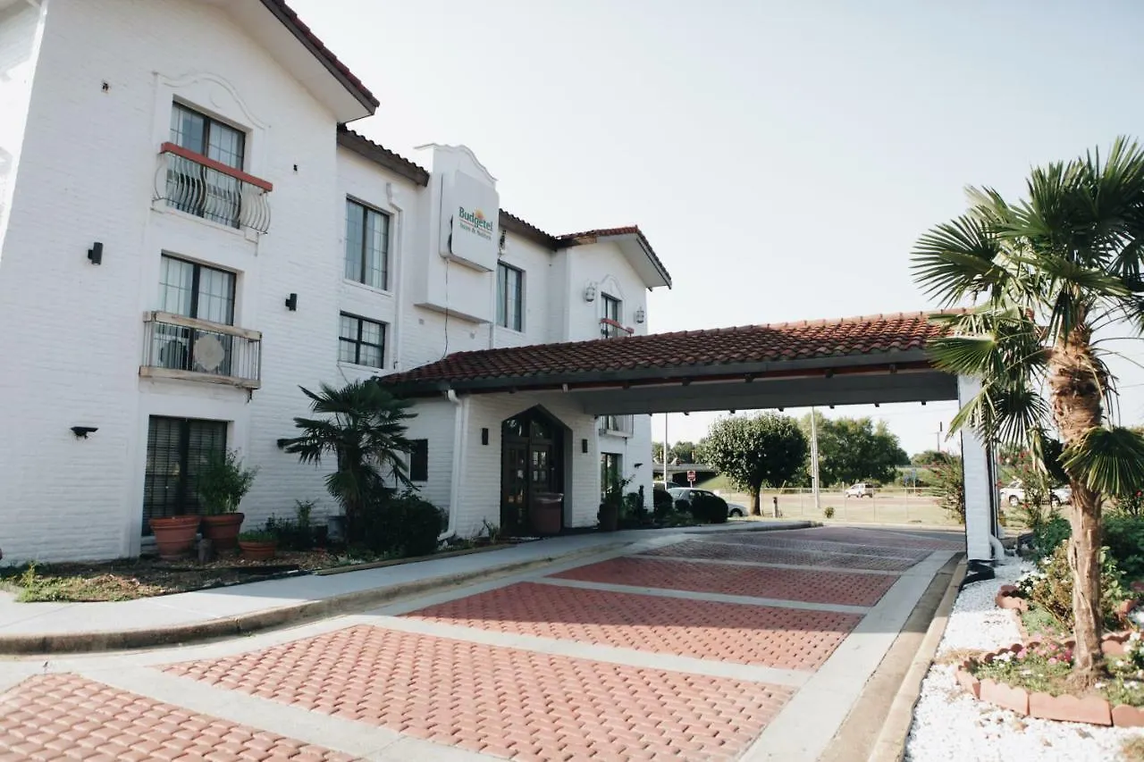 All Seasons Inn & Suites location