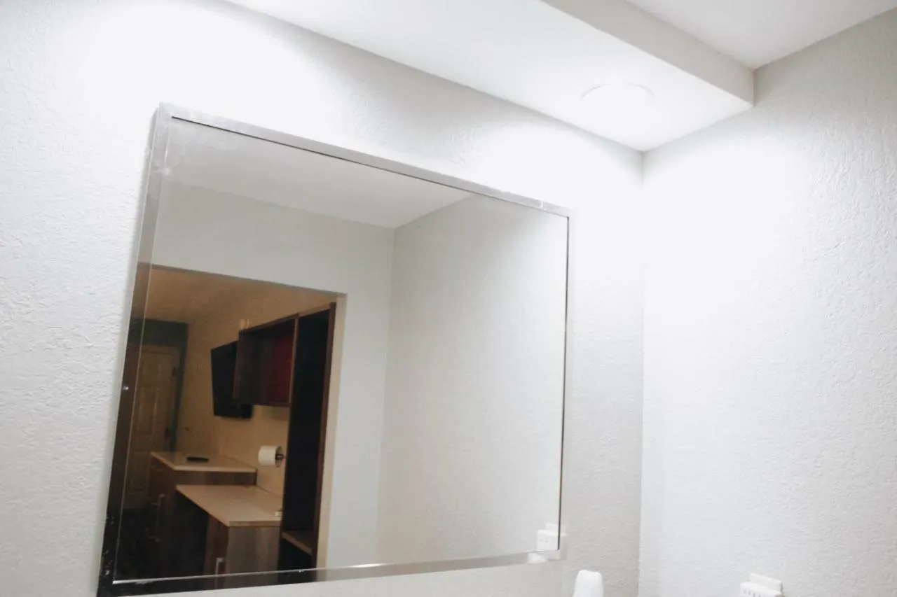 All Seasons Inn & Suites Memphis