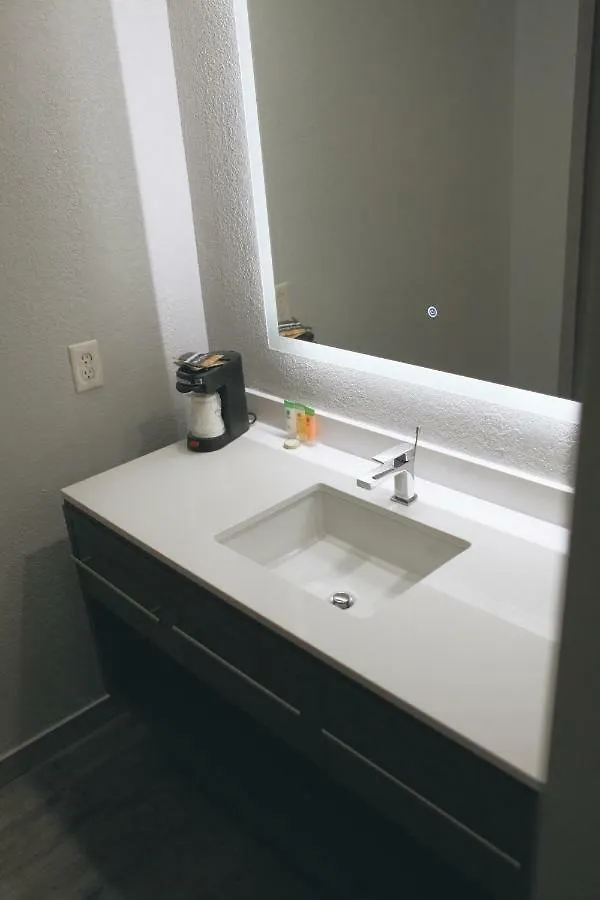 All Seasons Inn & Suites Memphis Hotel